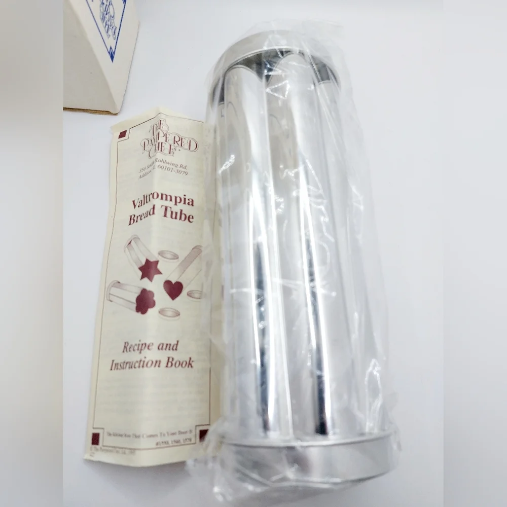Vintage Pampered‎ Chef Flower Bread Tube Baking Mold #1550 w/ Recipe Book & Box